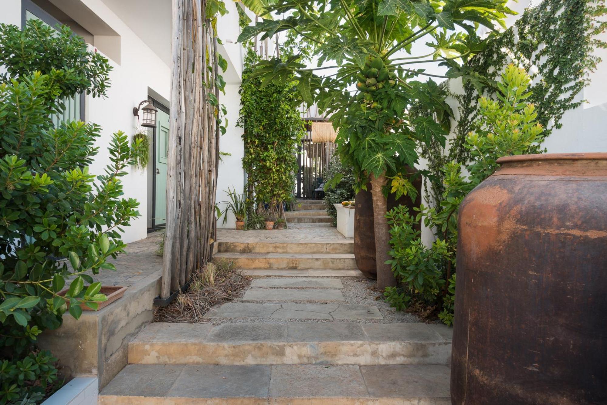 Hotel Altanure Almatere - Food Forest Boutique *